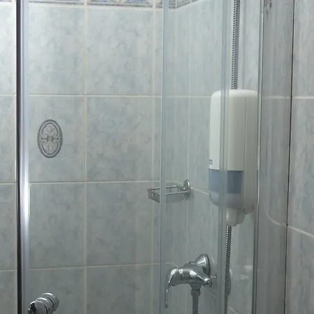 Peto Apartment *